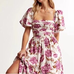SOLD NWT Viral Abercrombie & Fitch Puff Sleeve Dress